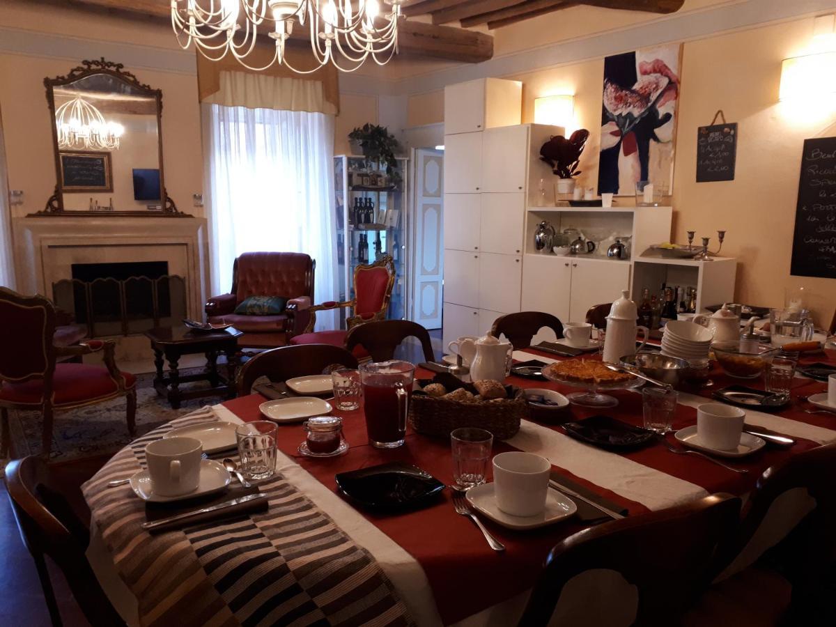 Borgo Agli Scudi Suite&Breakfast Кампілья-Мариттіма Екстер'єр фото
